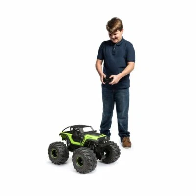 New Bright 1/6 Scale Hot Wheels Jeep Trailcat Battery RC Monster Truck, 60649 - Image 1 of 4