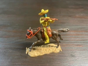 Timpo Masked Mexican Bandit - Short Rifle/ Yellow Legs - Wild West - 1970's - Picture 1 of 2