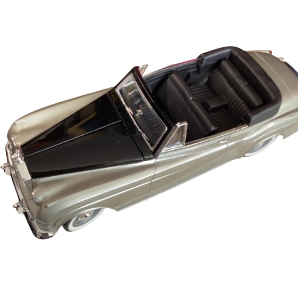 Solido Rolls Royce Silver Cloud III 1961 Model Car 1:20 Scale Diecast Colle [GB] - Image 1 of 4