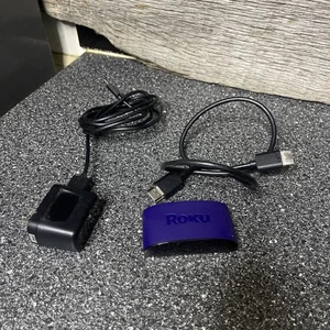 Reproductor multimedia de transmisión Roku Express 3930X con cable USB + HDMI - **Sin control remoto** - Imagen 1 de 4