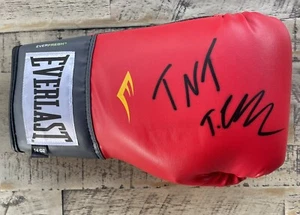 Tommy Fury Signed Autographed Boxing Glove Love Island Rare TNT - Picture 1 of 2