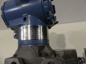 Rosemount Pressure Transmitter druktransmitter 3051 met manifold - Foto 1 di 7