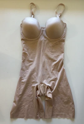 НОВЫЙ! SPANX Sz M костюм ваш фантазии без бретелек чашечки середины бедра боди 10156R голая - Изображение 1 из 4