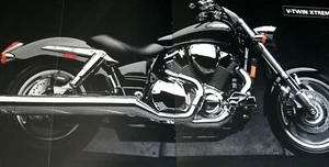 Honda Motorcycle VTX 1800C 2002 V-Twin Prestige gran folleto XL - Imagen 1 de 4