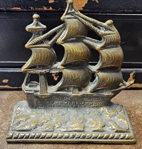 Sujetalibros de barco vintage de latón macizo pesado decoración náutica vela - Imagen 1 de 7