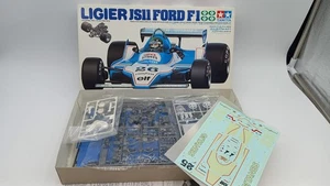  TAM20012 Tamiya Ligier JSII Ford F1 1/20, decals ingiallite - Foto 1 di 1