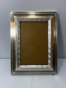 Burnes of Boston Metall Bilderrahmen 4 x 6 Silberfarbene Oberfläche Dekor. HH-513 - Bild 1 von 7