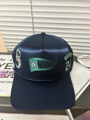 Topps X Lids X Mitchell & Ness 2025 - Tripled Up Pro Pinch Ken Griffey Jr Foto 1 de 2