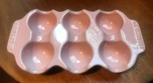 Pink Le Creuset Egg Carton Holder 6 Cup Stoneware New - Picture 1 of 4