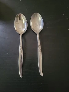 Oneida Wm A Rogers Premier Stainless La Rose 2 Oval Soup Spoons 6 7/8” Glossy - Picture 1 of 6