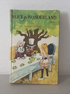 Vintage Alice In Wonderland Lewis Carroll 1970 Hardback Classic Children’s Book - Picture 1 of 6