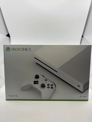 Microsoft Xbox One S 1681 1 TB Foto 1 de 3