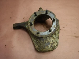 Jeep CJ 72-76 Dana 30 Front Axle Drum Brake Driver Side Steering Knuckle - Picture 1 of 2