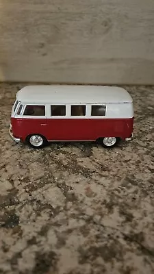 KINSMART VOLKSWAGEN CLASSICAL BUS - 1962 DIECAST - RED- 1/32 Scale Read Descrip - Image 1 of 4