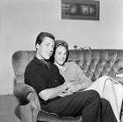 Julie Andrews and her husband Tony Walton 1959 OLD PHOTO 3