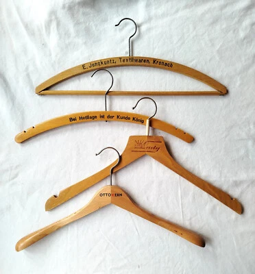 Kleiderbügel 4 Stück Werbung Holz Vintage Retro u.a. Jungkuntz Kronach - Bild 1 von 4