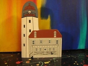 Sandy Hook Lighthouse Light House Cat's Meow Village '90 Shelf Sitter House - Picture 1 of 3