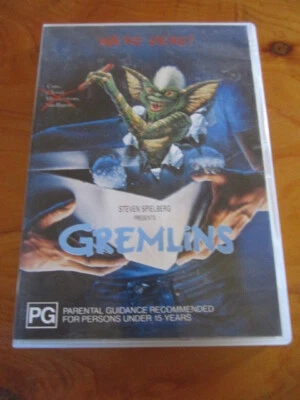 DVD GREMLINS    GREAT  ** MUST SEE ** - image 1 of 2