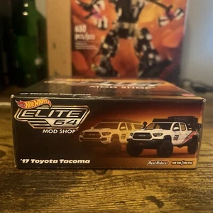 Hot Wheels 2024 RLC ELITE 64 2017 Toyota Tacoma mod negozio - Foto 1 di 4