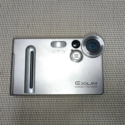 Casio Exilim EX-M2 Compact Digital Camera 2.0 MEGAPIXELS Limited From Japan Used - Image 1 of 4