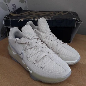 Nike LeBron XVII Low Light Cream Ostern CD5007-200 UK-Größe 9 mit Karton - Bild 1 von 21