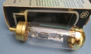 Lámpara de proyección GE vintage CWA 115-125V 750W sin usar en caja - Imagen 1 de 7