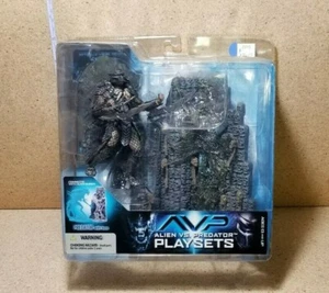 Mcfarlane Alien vs. Predator Predator Actionfigur m. Sockel [17914] - Bild 1 von 4