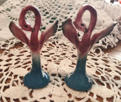 Bonitas estatuillas de flamenco rosa miniatura MCM vintage Foto 1 de 4