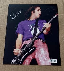 FOTO FIRMATA KRIST NOVOSELIC NIRVANA 8X10 CERTIFICATA PSA/DNA #3 - Foto 1 di 1