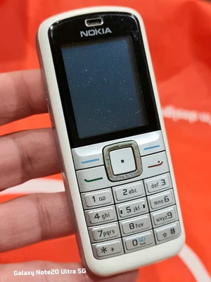 Nokia 6070 Classic (Unlocked) Mobile Phone Excellent Condition With Charger - Image 1 of 4