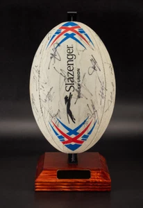 NRL BALL DISPLAY / TROPHY STAND - Foto 1 di 12