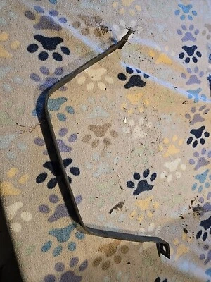 Ремень крепления топливного бака 1996-2002 Toyota 4Runner от оригинального производителя P4735b46 - Изображение 1 из 3