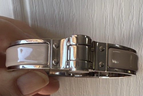 HERMÈS Bracciale smaltato Hermes stile Charniere rosa beige e palladio misura media