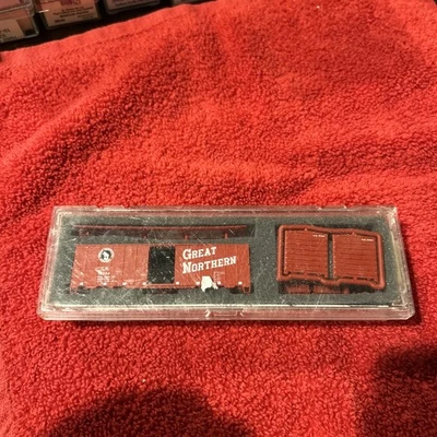 Coche Boxcar Great Northern 66002-10 escala N 12 paneles 40' no. 18394 Foto 1 de 2
