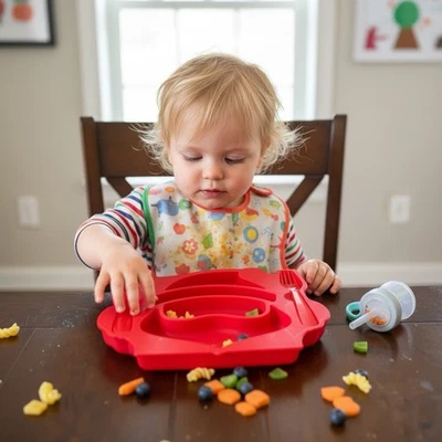Platos de Papá Noel de silicona para niños pequeños (4) con tenedor y cuchara incorporados vacaciones Navidad Foto 1 de 4