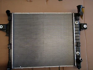 Radiator For Jeep Grand Cherokee WG 4.7Ltr 02-2005 V8 52079883ab Auto Man ADRAD - Picture 1 of 8