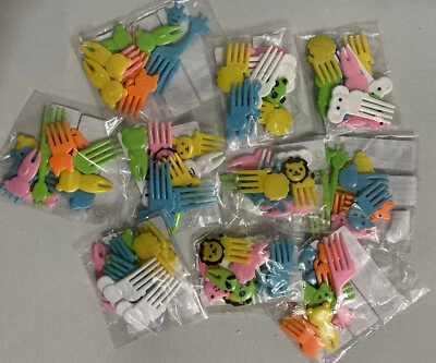Cartoon Mini Fruit Fork Animal Farm(Giraffe,Cat,Dog,Panda,Tiger, & More) 10Pack - Image 1 of 3