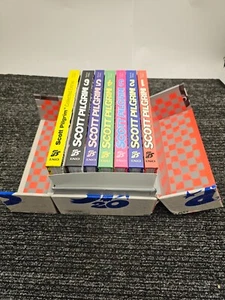 Scott Pilgrim 20th Anniversary Color Hardcover Buchbox 6+1 Bücher + Extras - Bild 1 von 11