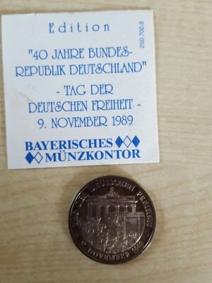 Medaille "40 Jahre Bundesrepublik Deutschland" - Tag der deutschen Einheit  - Bild 1 von 2