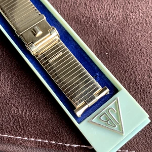 Vintage NOS JB Champion Horned Ends 16-19mm Gold Filled Bracelet - Picture 1 of 11