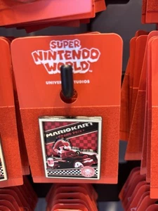 Universal Studios Epic Universe Super Nintendo Mario Kart Pin - Bild 1 von 1