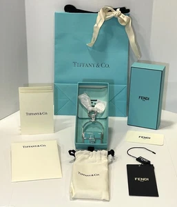 RARE breloque baguette Tiffany x FENDI Pico en argent finition émail bleu Tiffany® - Photo 1/15
