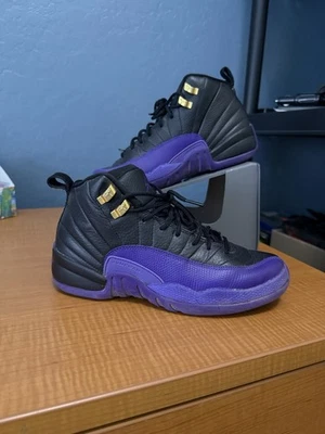 Jordan Retro 12 Negro Campo Púrpura Talla 5.5Y Escuela Primaria GS Juvenil Foto 1 de 4