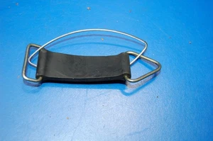 1999 97-07 CR250R CR125 OEM FUEL TANK BAND HANGER STRAP RESERVOIR 17516-KZ3-B00 - Foto 1 di 18
