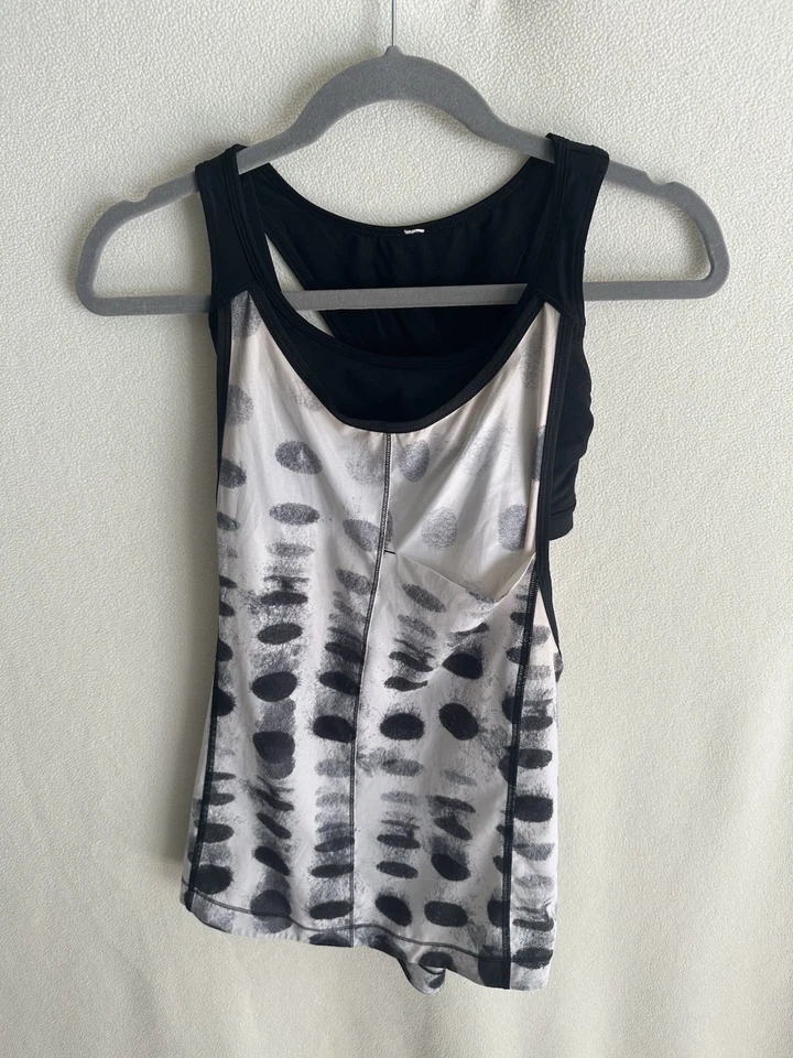 Camiseta sin mangas Lululemon para mujer talla 2 negra sujetador deportivo incorporado cuello redondo activo Foto 1 de 4