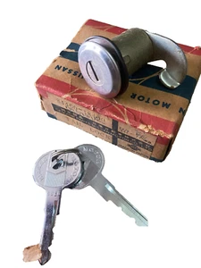 DATSUN 410 411 Bluebird Trunk lid Lock Genuine Part NOS JAPAN - Picture 1 of 9