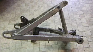 YAMAHA XT 550 REAR ARM COMP 5Y1221100135 FORCELLONE POSTERIORE  - Imagen 1 de 2