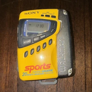 Vintage Sony Sports Groove WM-FS499 Mega Bass AM/FM Walkman, Read* - Bild 1 von 4
