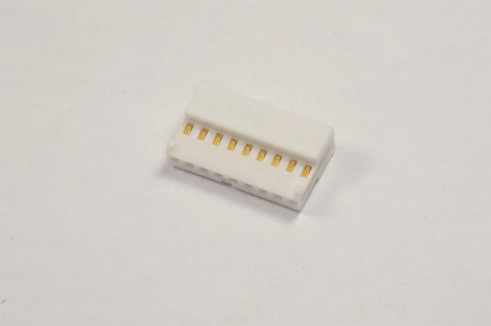 644020-9 Tyco Latch Connector Receptacle 1 Row 9 Position 2.54mm 24 AWG RA IDC - Image 1 of 3