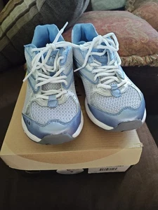 Ryka Dash Low Damen-Laufschuhe silber/blau Größe 7W - Bild 1 von 8